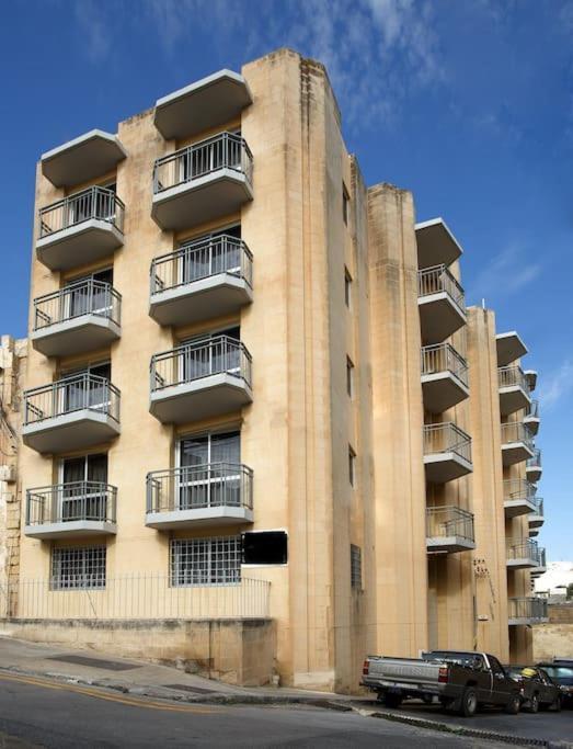 Standard 1 Bedroom Balluta Bay Sliema